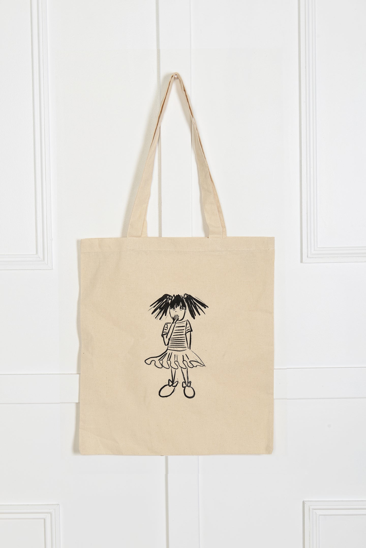 Tote-bag Girl